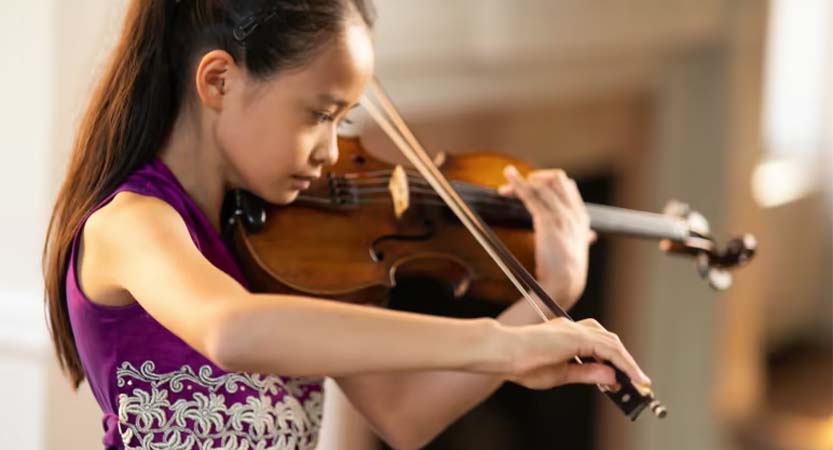 English Stripped Bare - B. Bearington & Naomi Culture & Music: Himari Yoshimura Violin Montreal Mini Violini