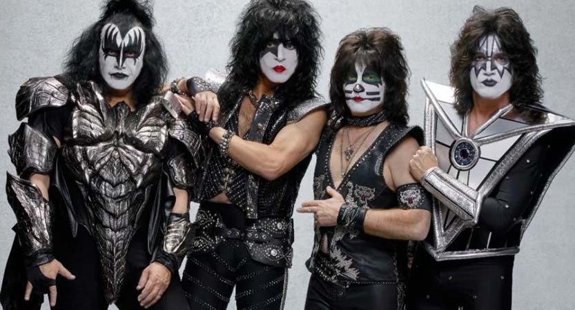 English Stripped Bare - B. Bearington & Naomi Culture & Music: KISS Mocks Interviewer Paul Stanley Starchild, Gene Simmons Demon, Eric Singer Catman, Tommy Thayer Spaceman