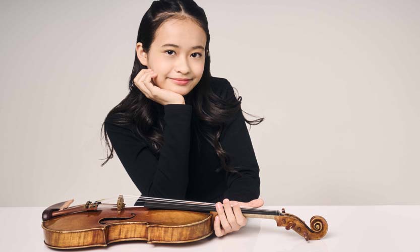 English Stripped Bare - B. Bearington & Naomi Culture & Music: Himari Yoshimura Berlin Philharmonic